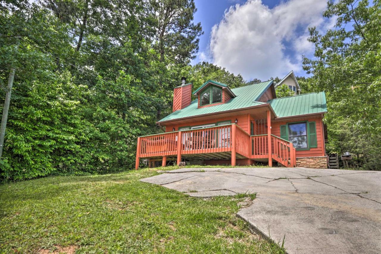 Gatlinburg Chalet with Hot Tub, Sauna&Mountain View Bagian luar foto
